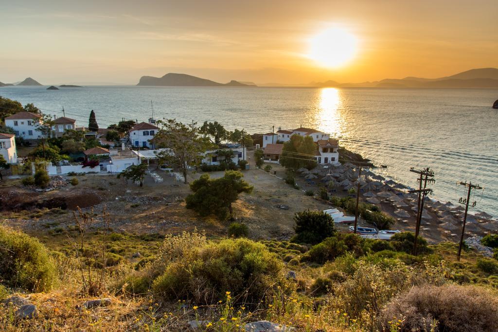 Kiki'S Houses Vlichos Hydra  Esterno foto